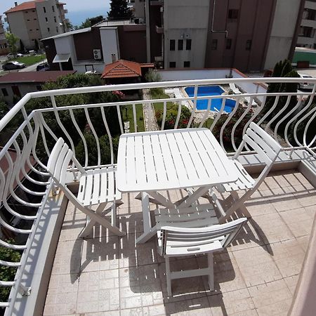 Guest Rooms Deva Burgas Exterior photo
