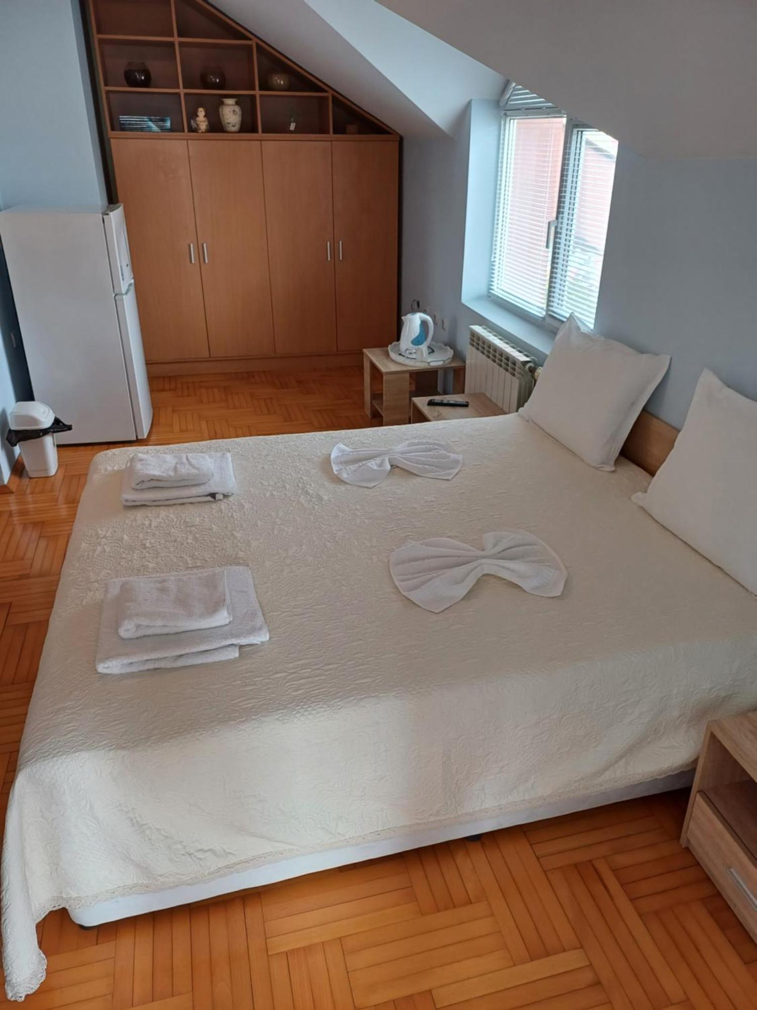 Guest Rooms Deva Burgas Exterior photo