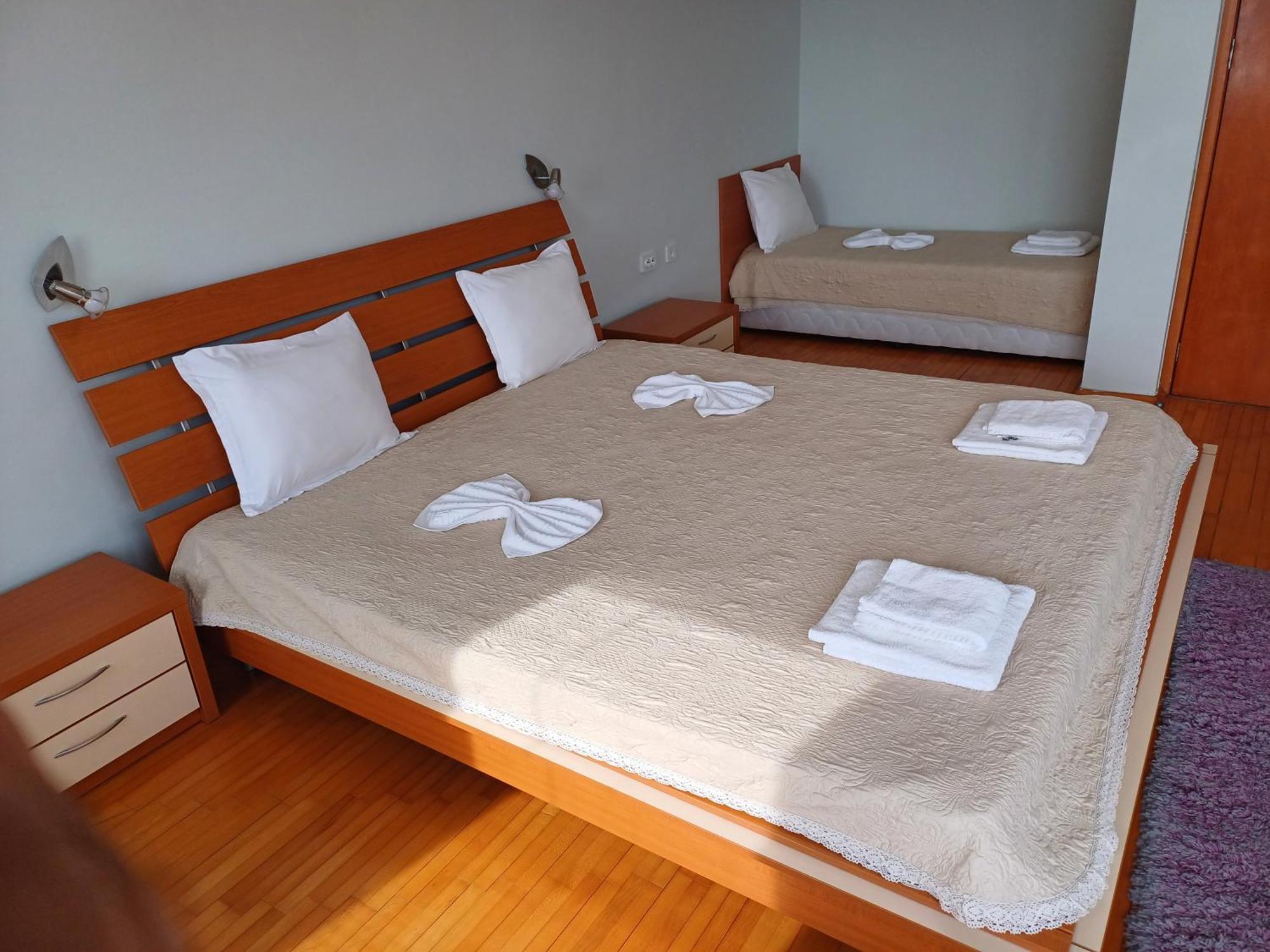 Guest Rooms Deva Burgas Exterior photo