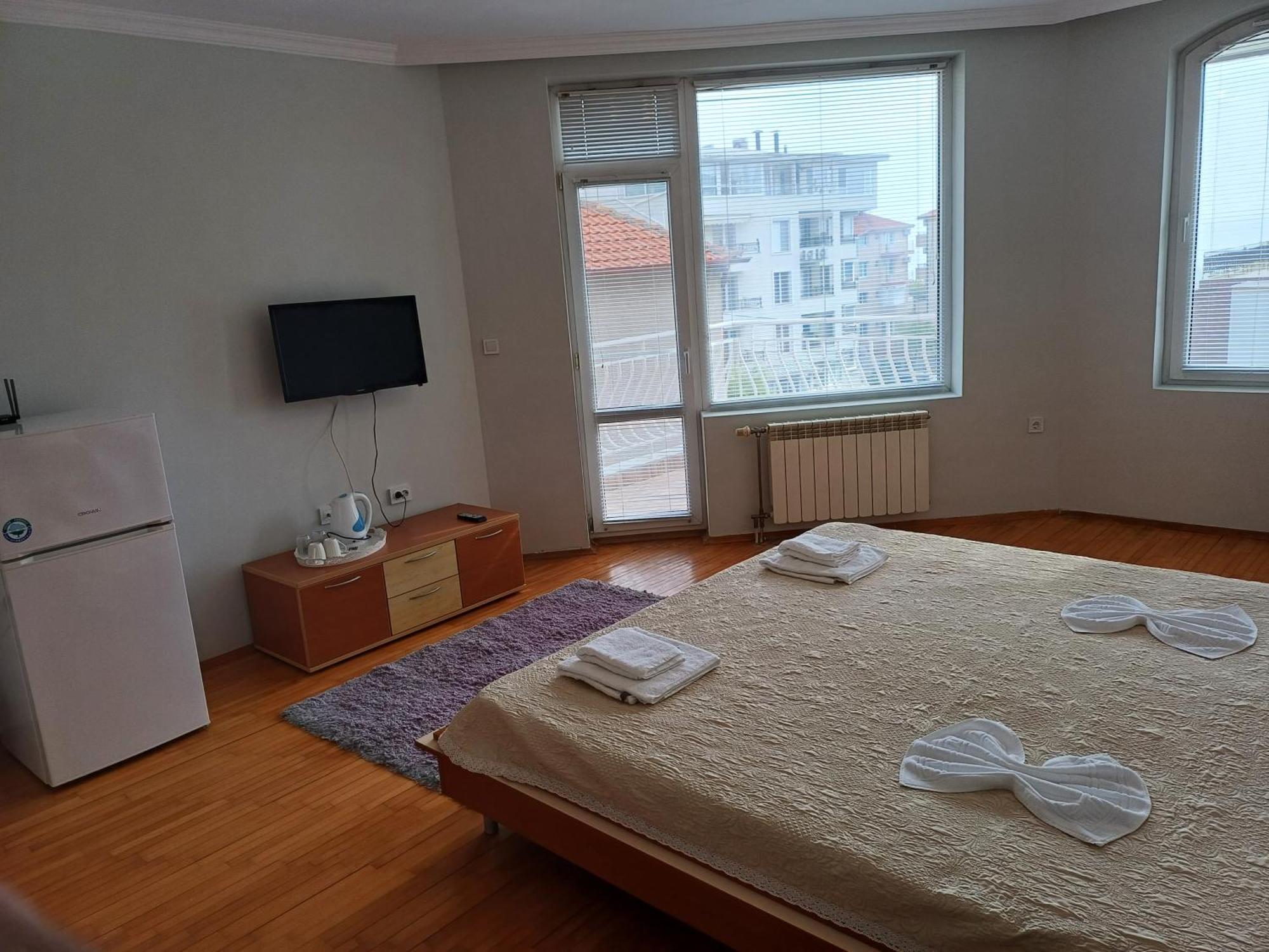 Guest Rooms Deva Burgas Exterior photo