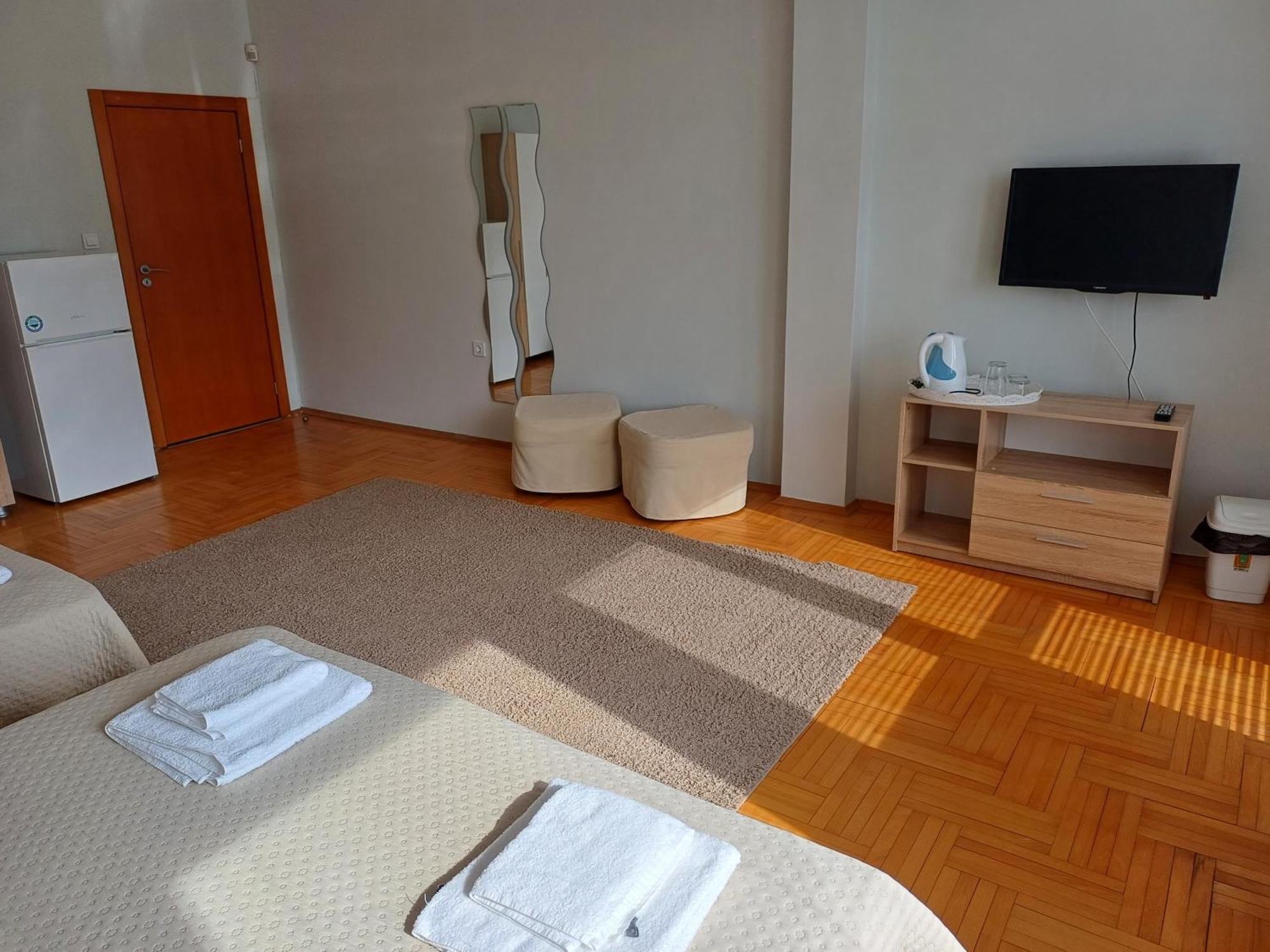 Guest Rooms Deva Burgas Exterior photo