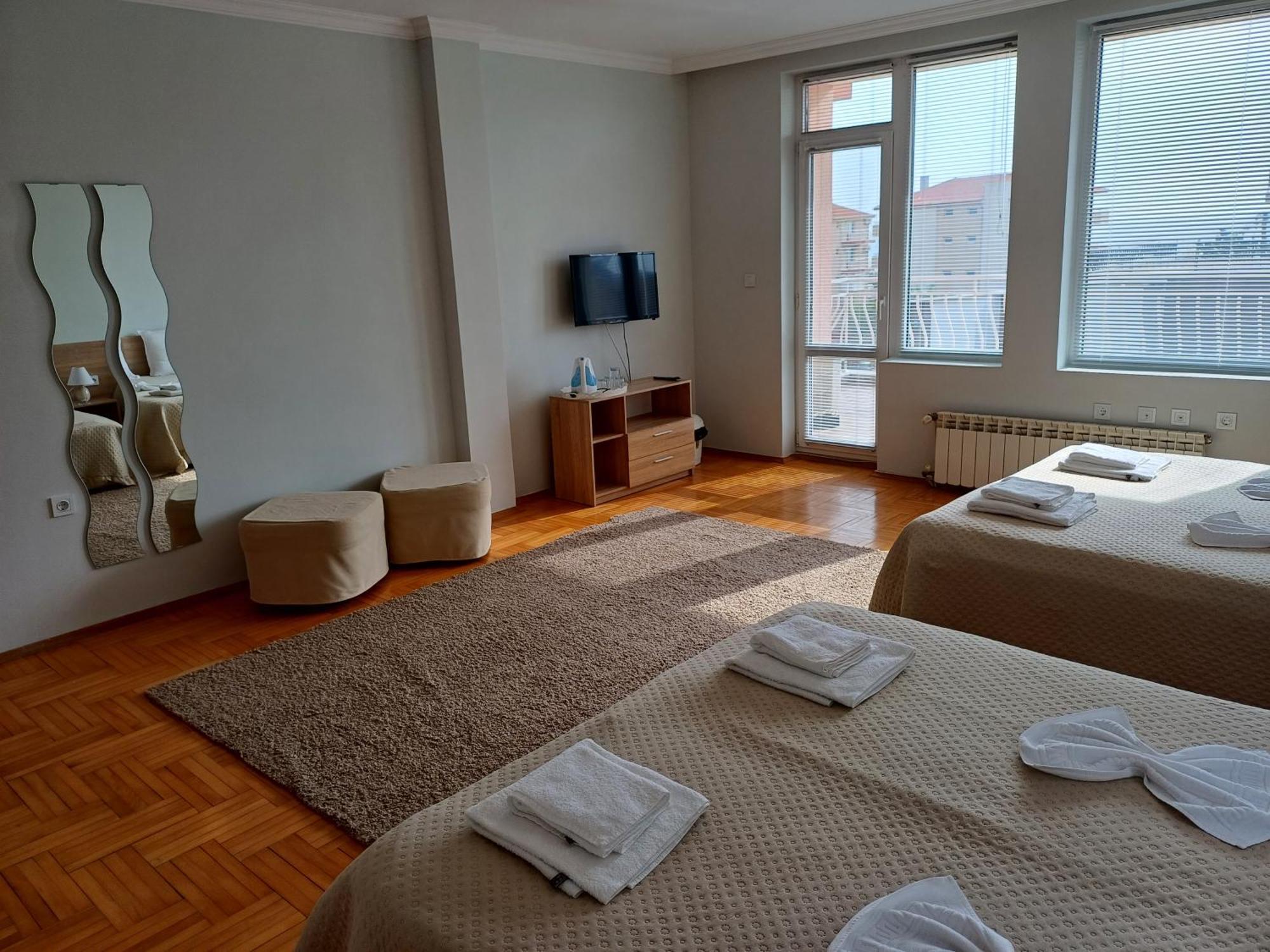 Guest Rooms Deva Burgas Exterior photo