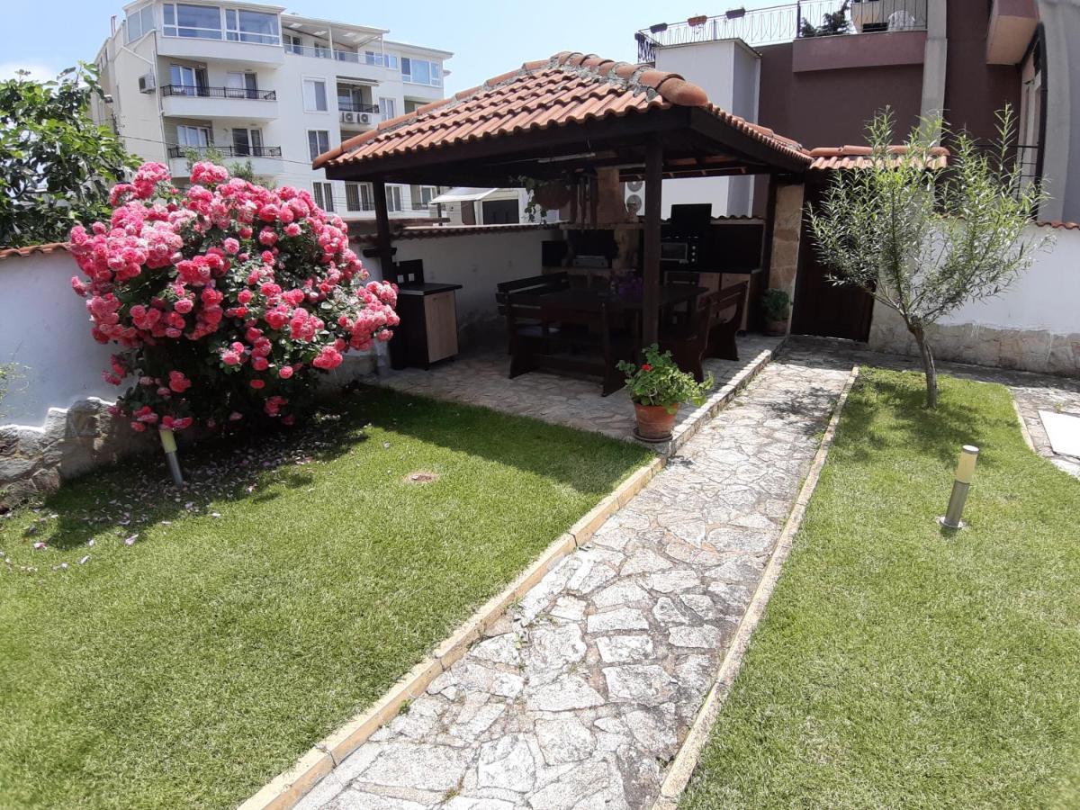 Guest Rooms Deva Burgas Exterior photo