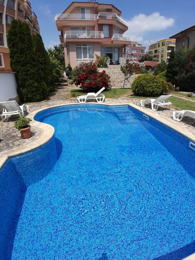 Guest Rooms Deva Burgas Exterior photo