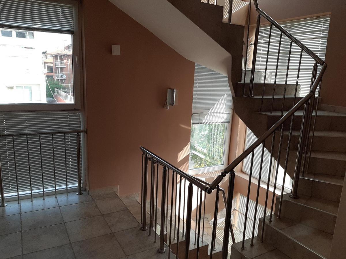 Guest Rooms Deva Burgas Exterior photo